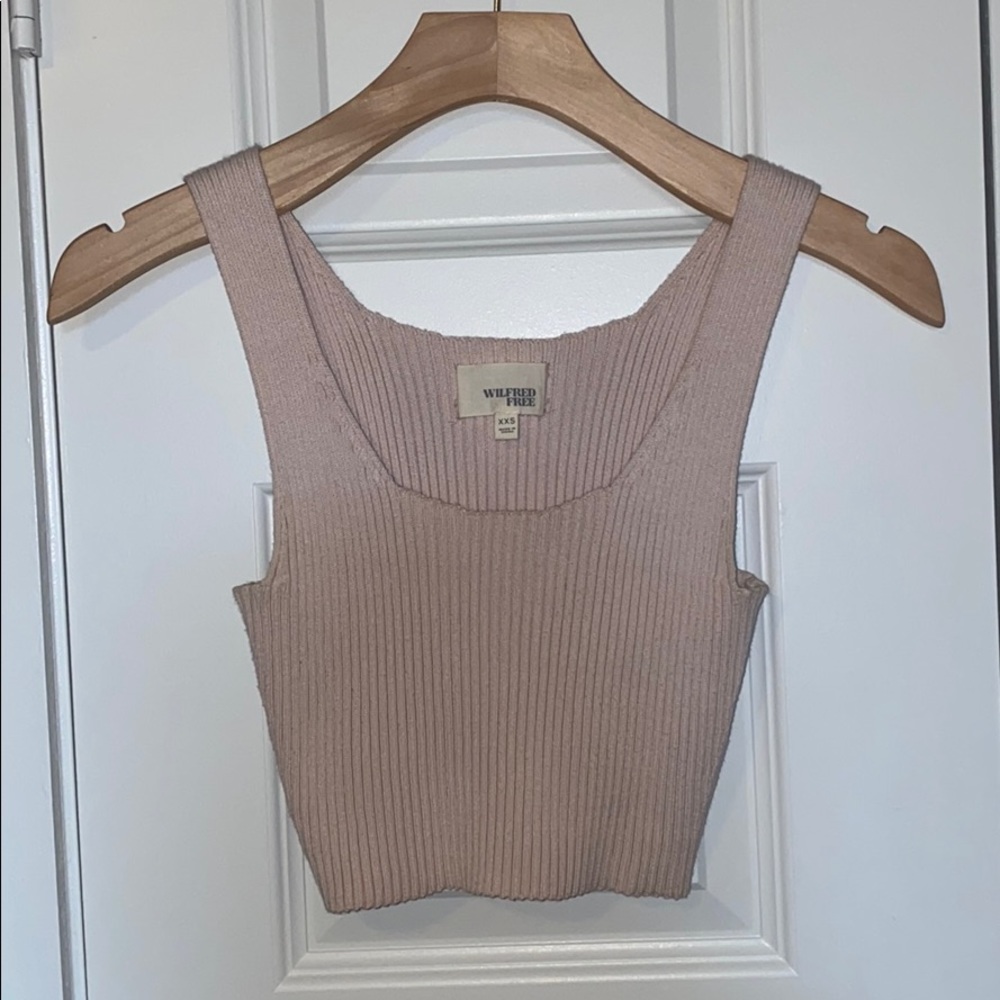 Aritzia Wilfred Free crop tank